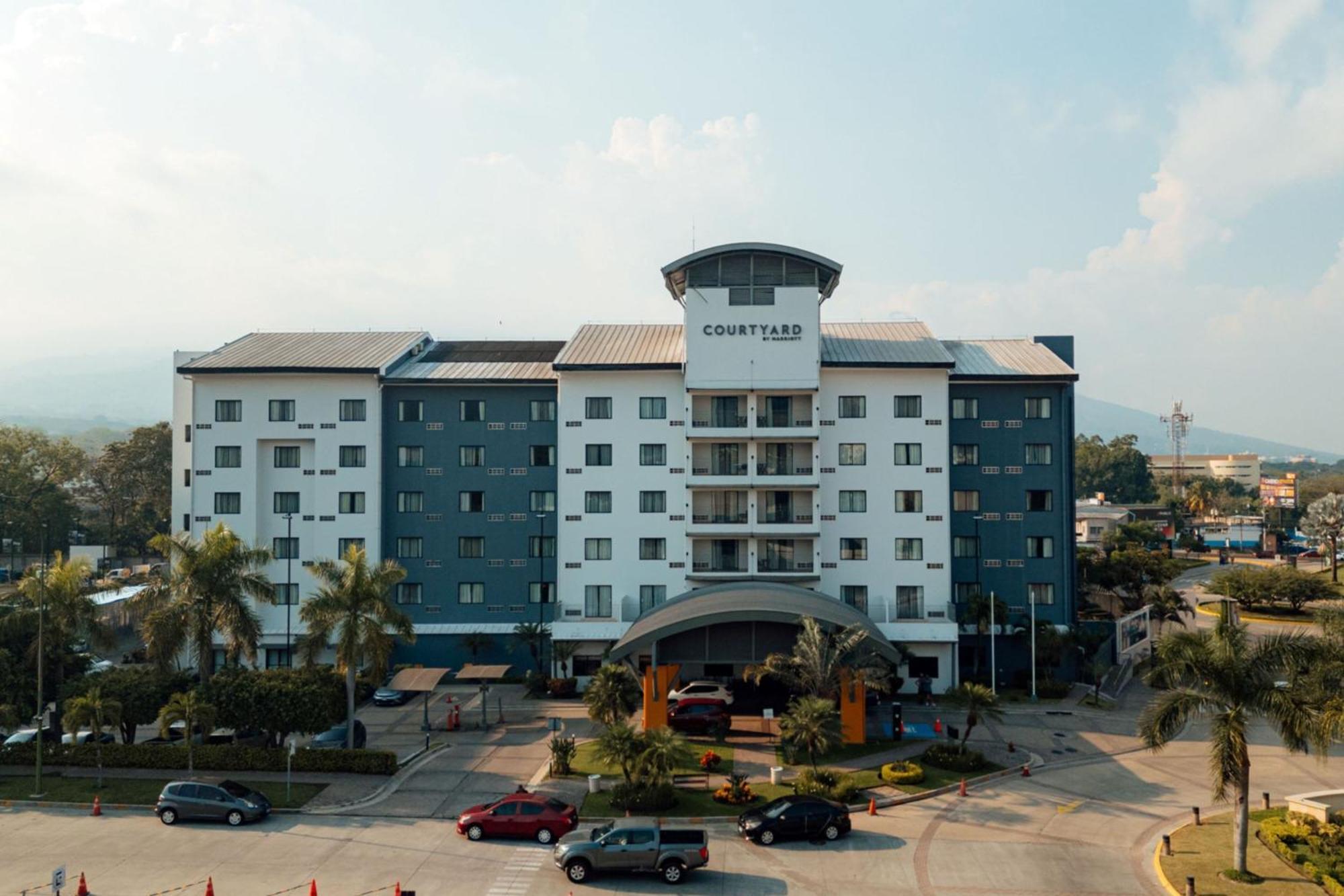 Courtyard By Marriott San Salvador Exterior foto