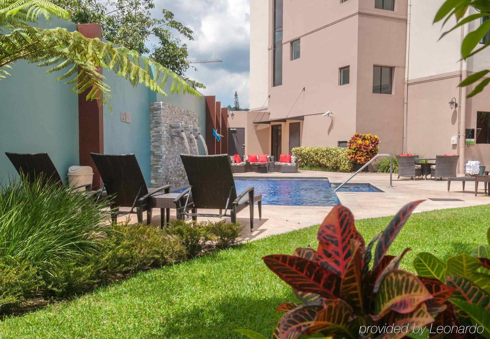 Courtyard By Marriott San Salvador Exterior foto